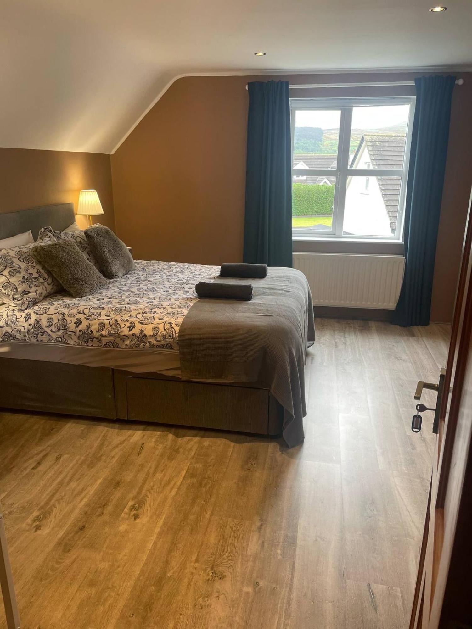 Wind Rose Rooms Ballycastle Extérieur photo